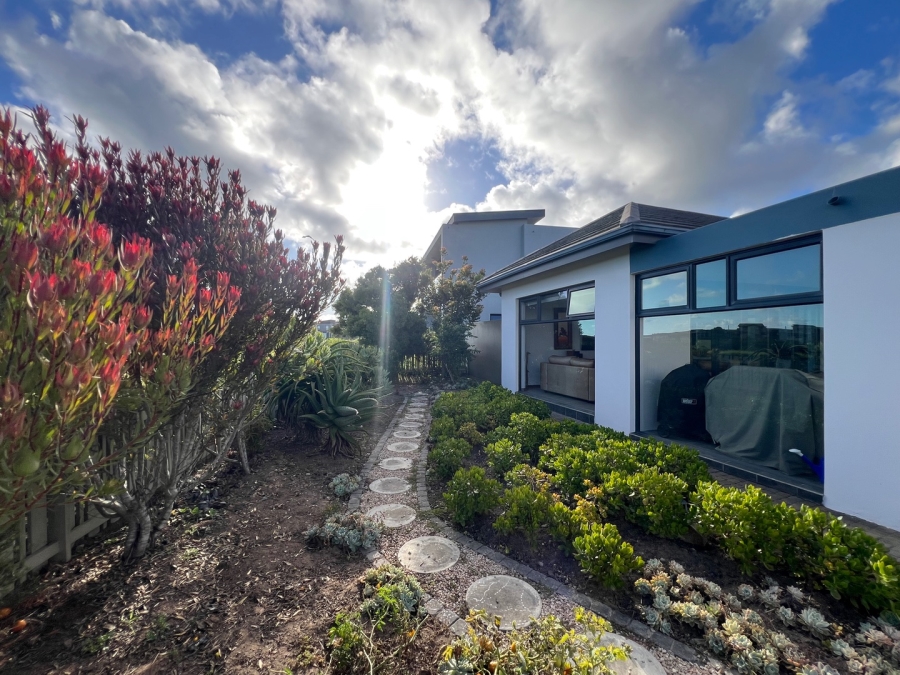 3 Bedroom Property for Sale in Oubaai Western Cape